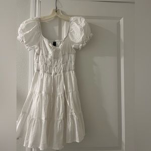 White puffed sleeve dress, tie in the front